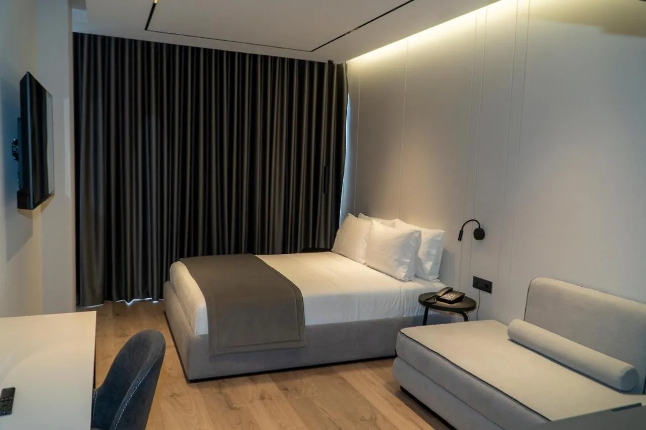 Center Hotel Sarandë 4*,  Albanien